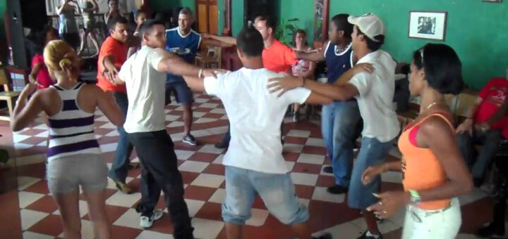 Salsa, Rueda de casino "Casa de la Trova" Santiago de Cuba.Feb.2011